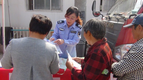 任圩司法所4.29法律援助宣传 (2).JPG