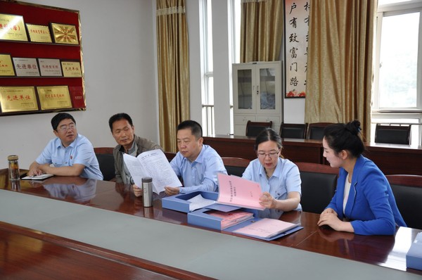 图为座谈会现场.jpg