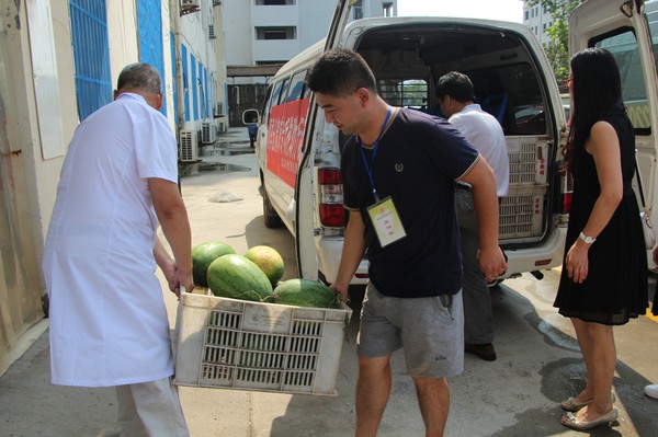 市救助站启动“夏季送清凉”专项救助行动1.JPG