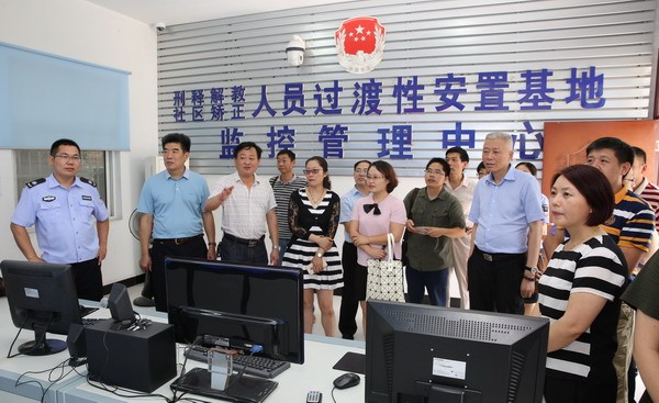 人大代表、政协委员、人民监督员了解濉溪县检察院社区矫正规范工作情况 .jpg
