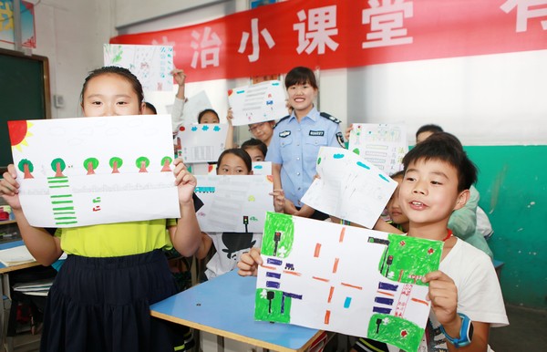 法治小课堂 有你更精彩3.jpg