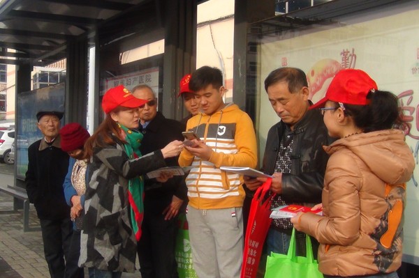 行走普法进公交图片.png
