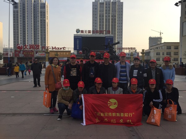 西办司法所“行走说法”进街区 法治意识入民心照片1.JPG