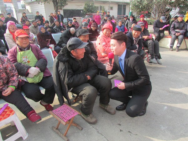 相山区民生工程文艺演出 (30).JPG