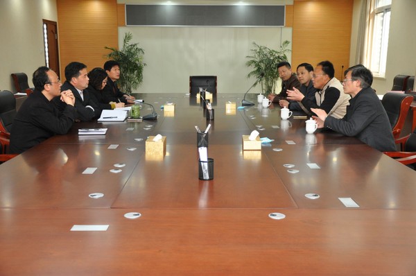 图为座谈会现场.jpg