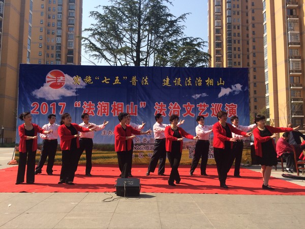 文艺巡演1.JPG
