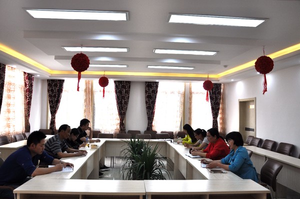 党建理论学习会.jpg