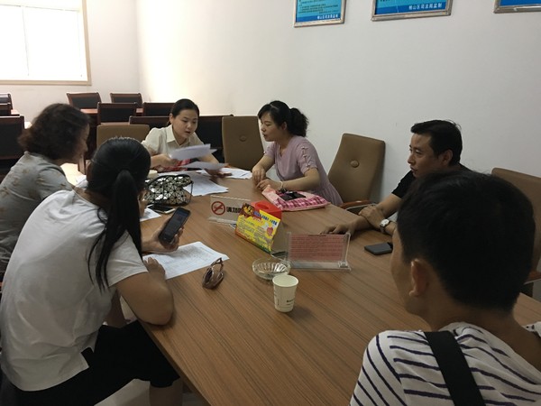 东办司法所“以会代训”强化调解员业务素质.JPG