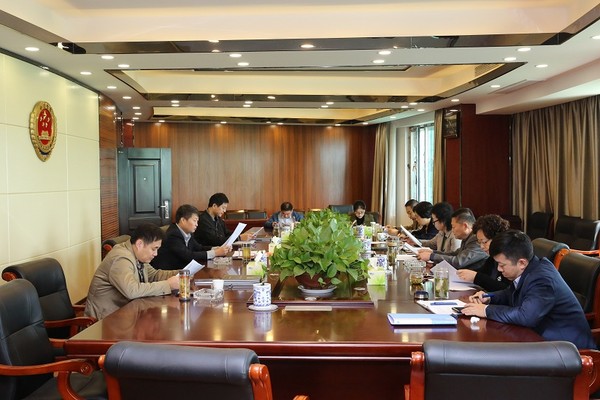 淮北市检察院党组中心组专题学习党的十九大会议精神.jpg