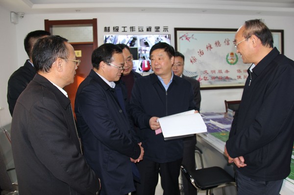 钱书记.jpg