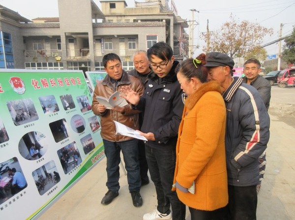 法律进乡村普法宣传  (3).jpg