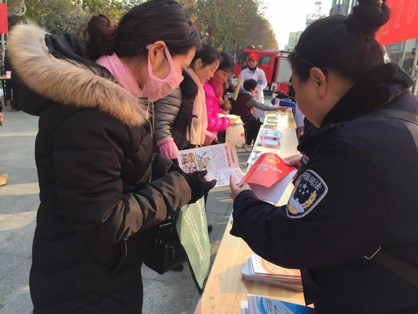 志愿者活动2.jpg