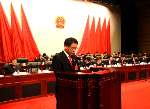 淮北中院院长余跃武作报告.jpg
