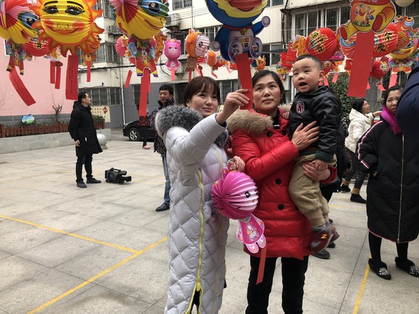 法治灯谜闹元宵照片1.JPG