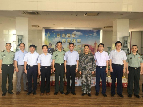 烈山区开展“八一”建军节走访慰问部队官兵活动.jpg