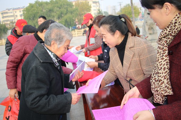 普法宣传.JPG