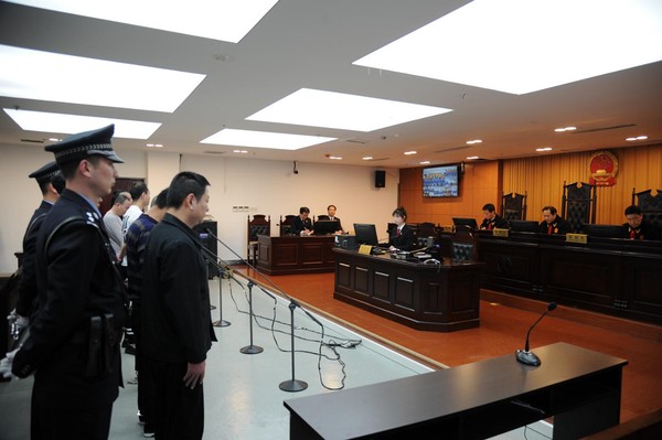 张某甲等8人涉黑案一审公开宣判 (1).JPG