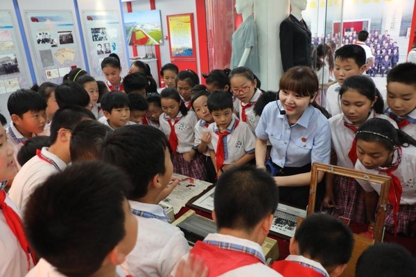 金秋开学季  法治伴我行